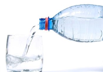 Boire de l'eau et protéger ses reins